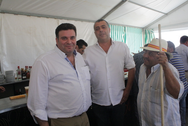  El alcalde de Corpie acompañó al alcalde de Morón en su visita a la Feria de Ganado.
